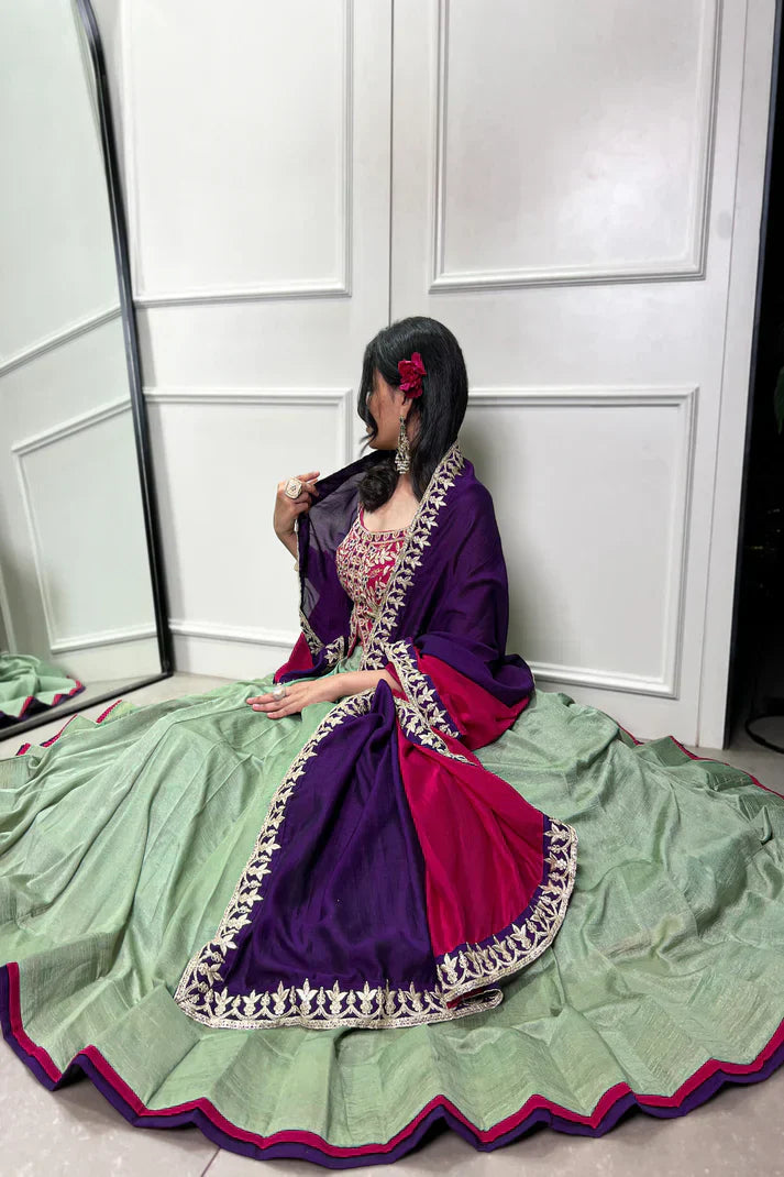 VICHITRA SILK THREAD EMBROIDRED LEHENGA CHOLI WITH DUPATTAPFAB1101)