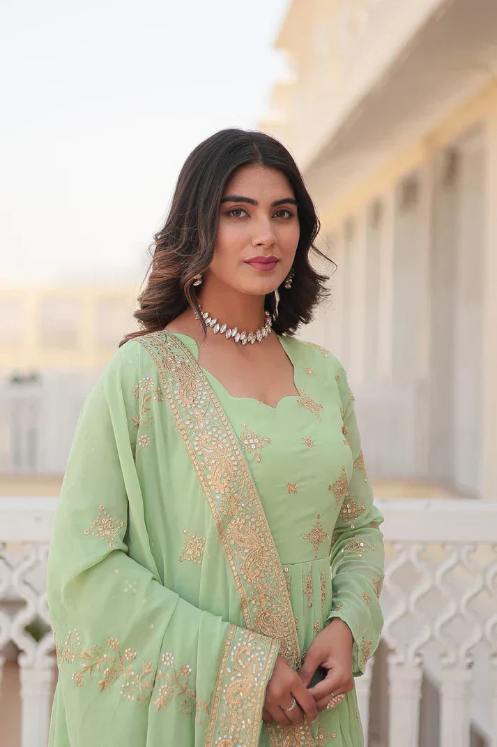 PREMIUM DESIGNER GOWN WITH DUPATTAPFAB143)