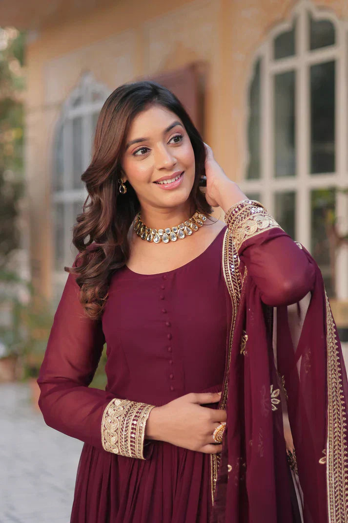 WEDDING SPECIAL FAUX BLOOMING EMBRIDERED GOWN WITH DUPATTAPFAB152) (01)