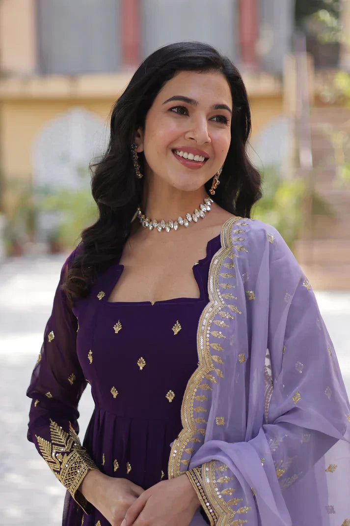 FAUX BLOOMING EMBROIDERED GOWN WITH DUPATTAPFAB190)