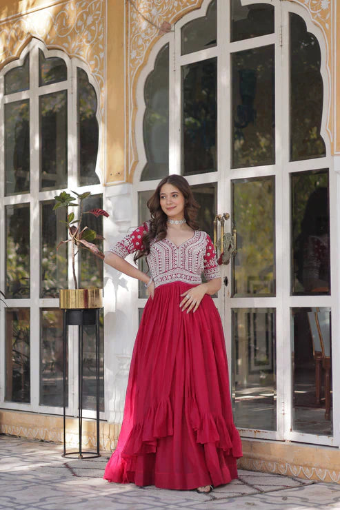 STAR GEORGETTE BEADS EMBROIDARY KURTI WITH LEHENGAPFAB187)