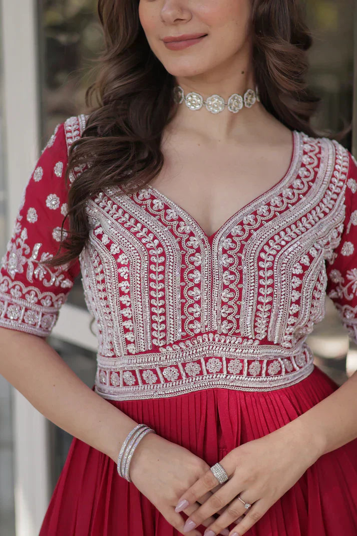 STAR GEORGETTE BEADS EMBROIDARY KURTI WITH LEHENGAPFAB187)