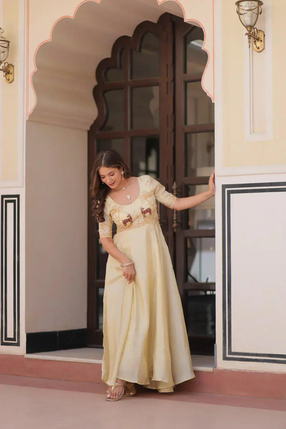 FESTIVAL SPECIAL GOLD CRUSH BEADS EMBROIDERED GOWNPFAB1177) 01