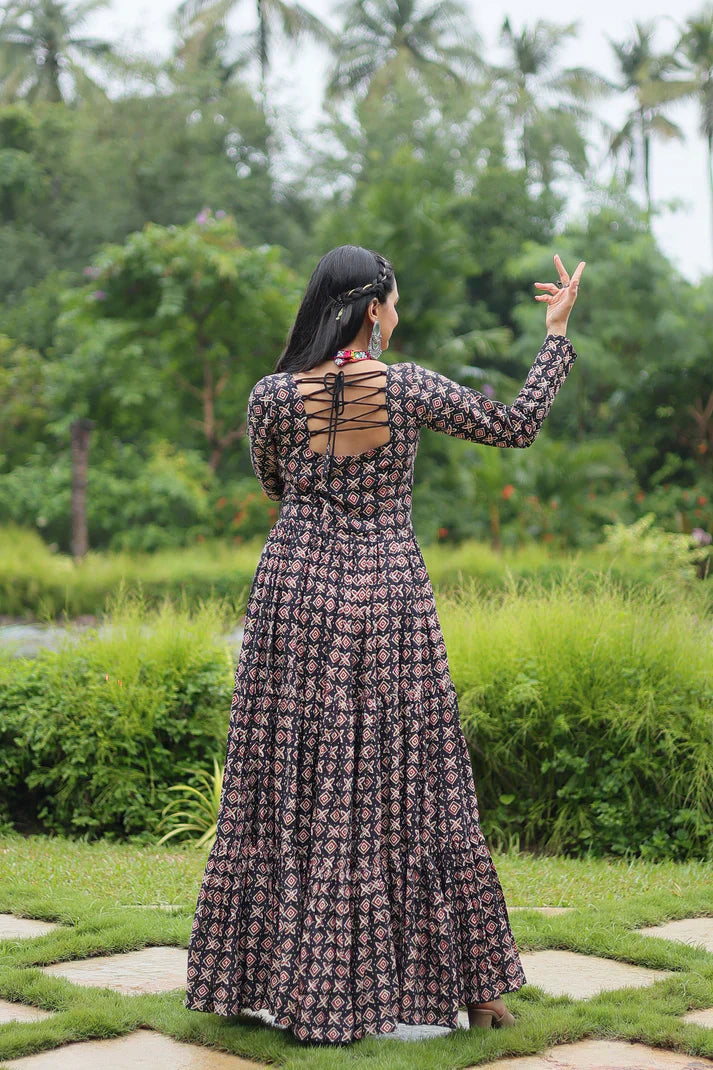 NAVRATRI SPECIAL COTTON GAMTHI PATCH WORK GOWN PFAB149)