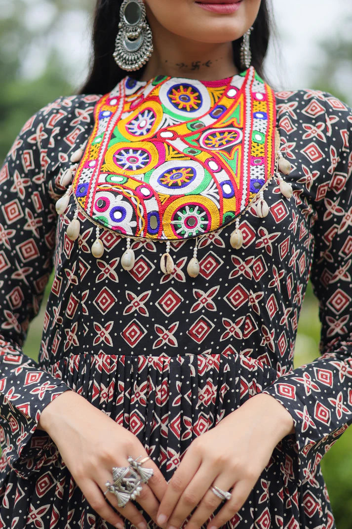 NAVRATRI SPECIAL COTTON GAMTHI PATCH WORK GOWN PFAB149)