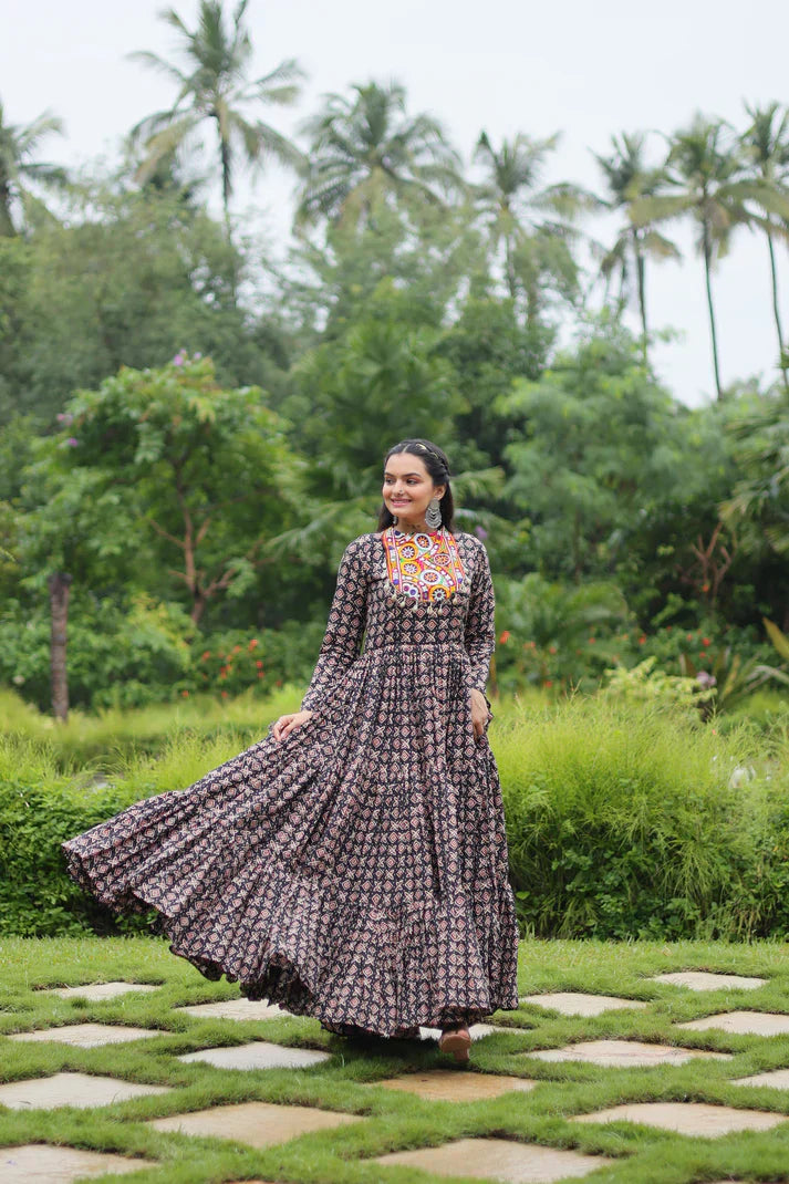 NAVRATRI SPECIAL COTTON GAMTHI PATCH WORK GOWN PFAB149)