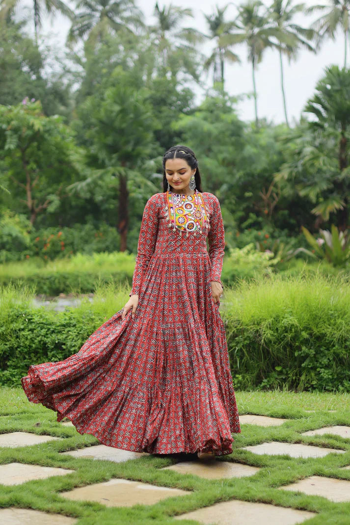 NAVRATRI SPECIAL COTTON GAMTHI PATCH WORK GOWN PFAB149) (01)
