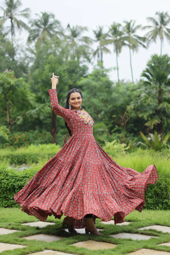 NAVRATRI SPECIAL COTTON GAMTHI PATCH WORK GOWN PFAB149) (01)