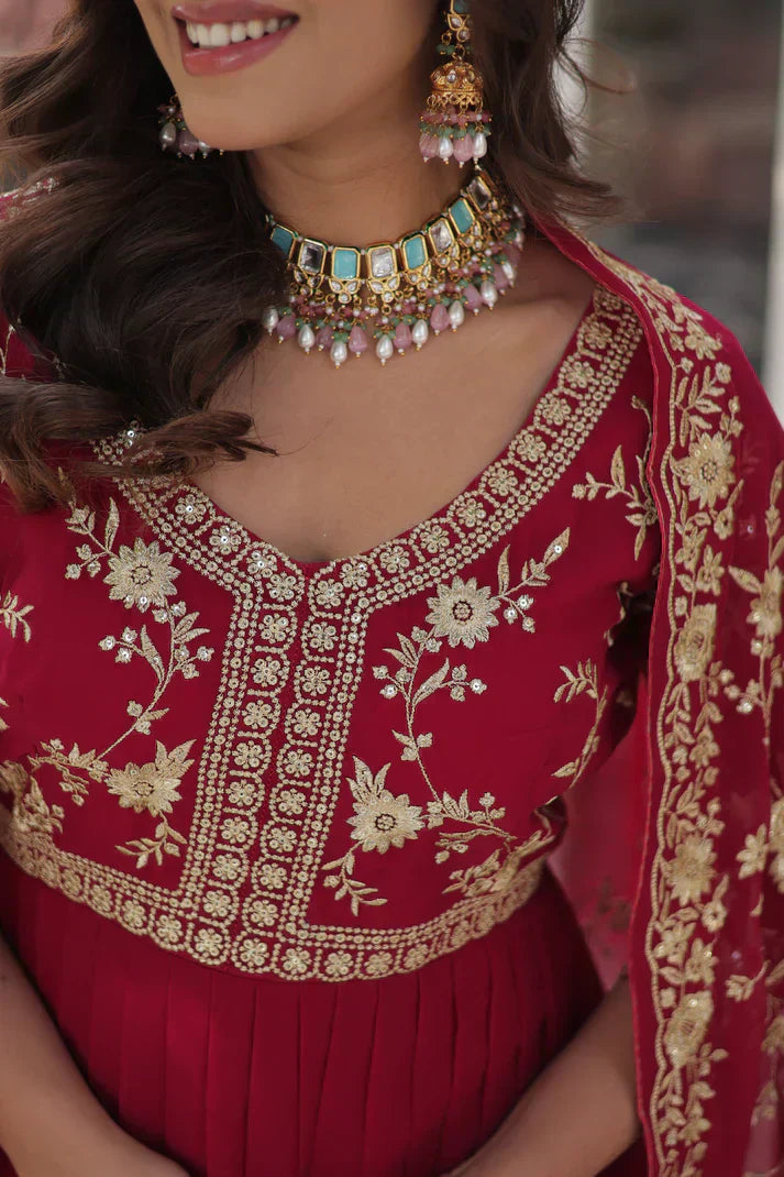 FAUX BLOOMING WITH SEQUANCE EMBROIDERED GOWN WITH DUPATTAPFAB186)