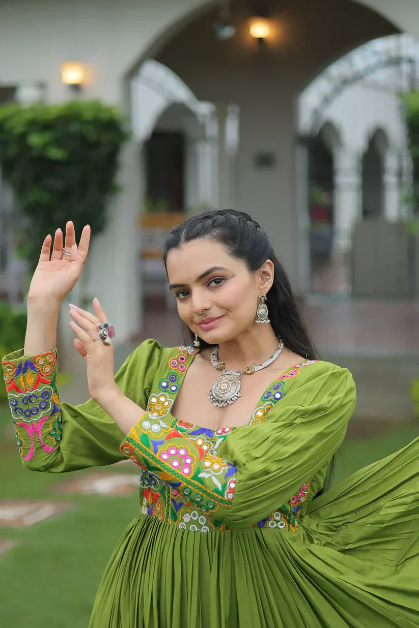 NAVRATRI SPECIAL GAMTHI KUTCHI WORK RAYON GOWN PFAB1182) 02