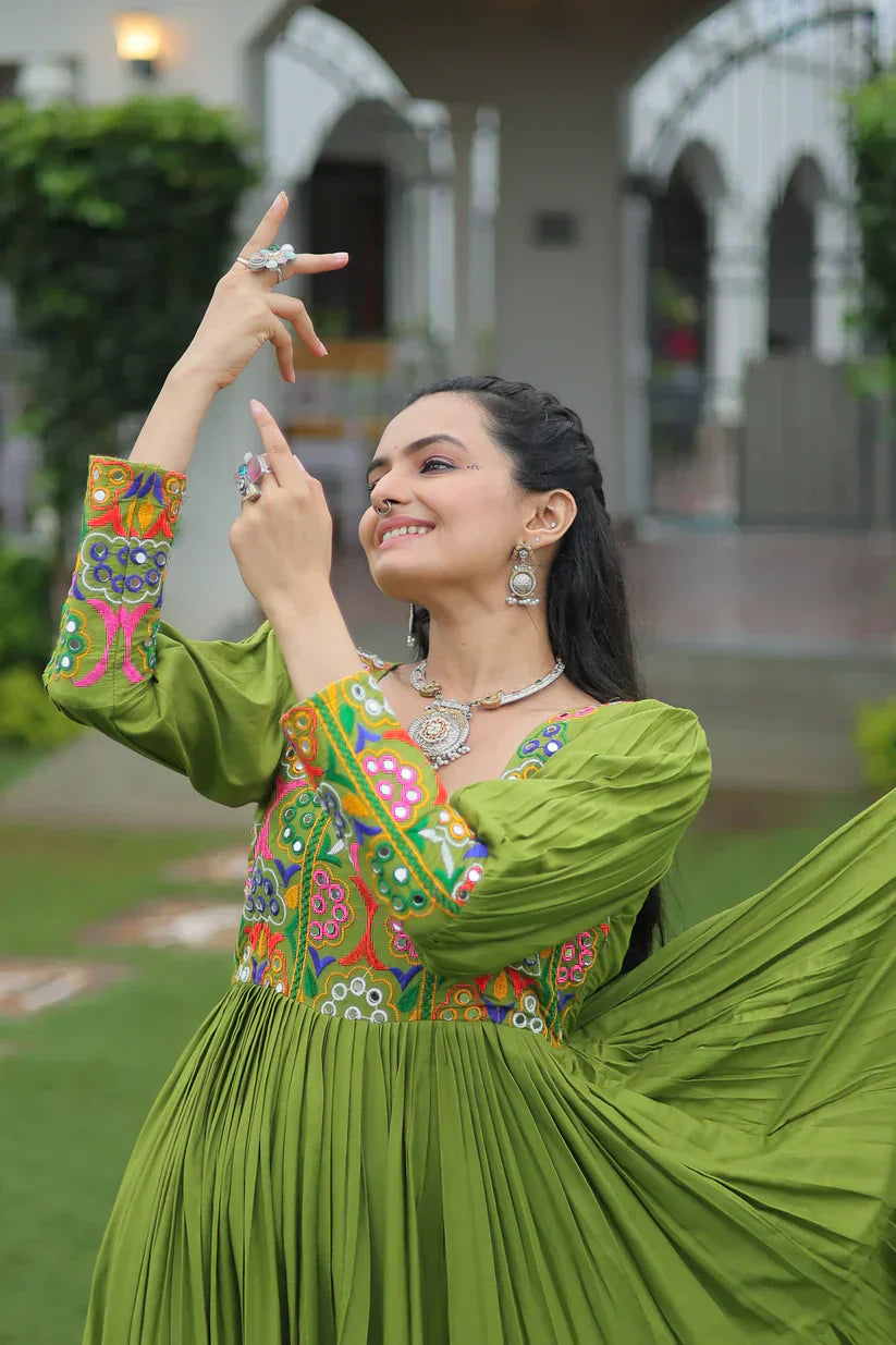 NAVRATRI SPECIAL GAMTHI KUTCHI WORK RAYON GOWN PFAB1182) 02