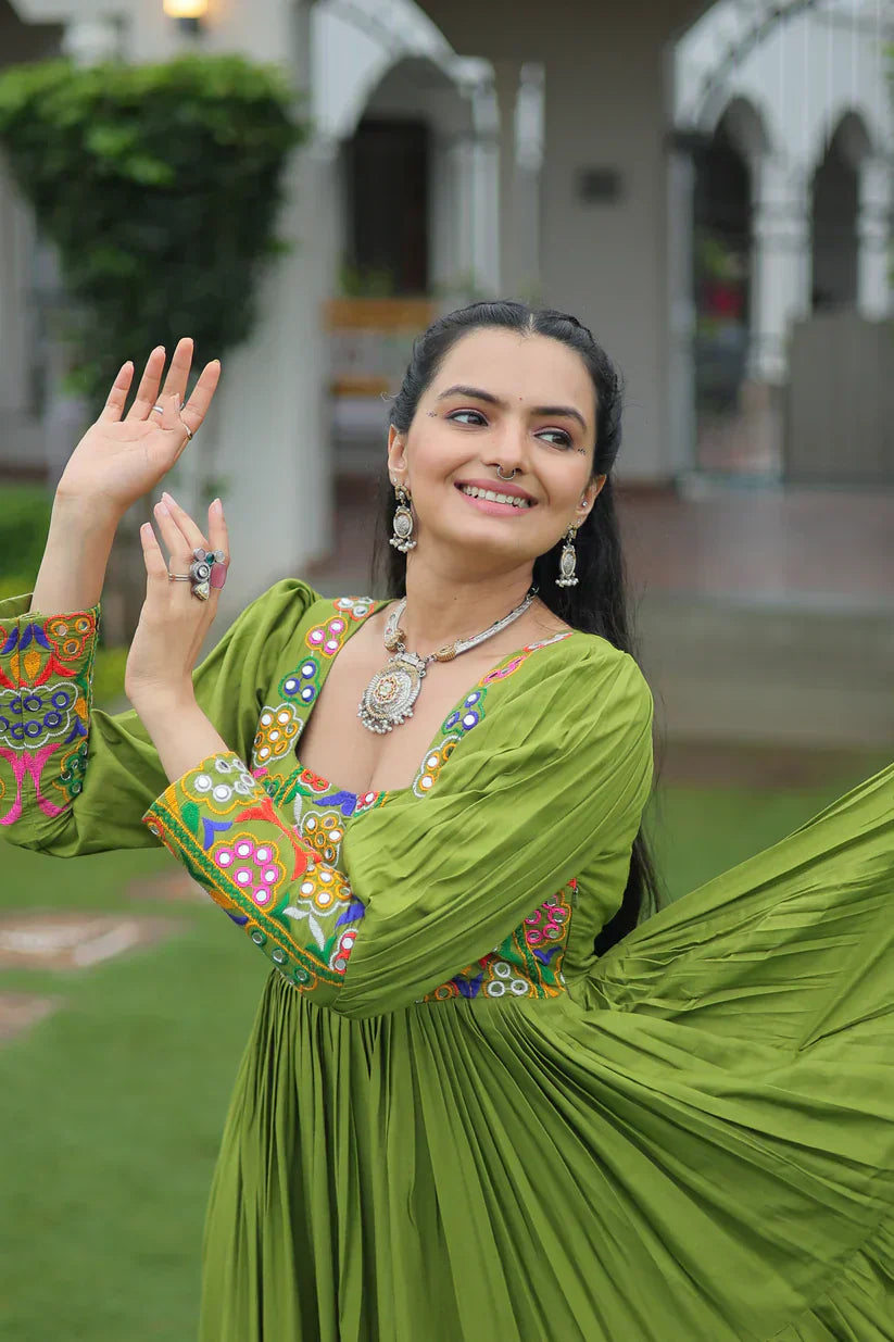 NAVRATRI SPECIAL GAMTHI KUTCHI WORK RAYON GOWN PFAB1182) 02