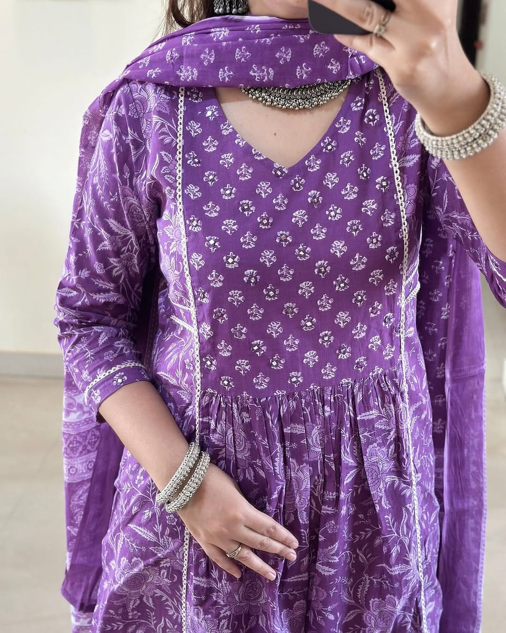 This A-line pant set is perfect for the summer season with its vibrant floral print and confident pocket one side.(PFAB137)