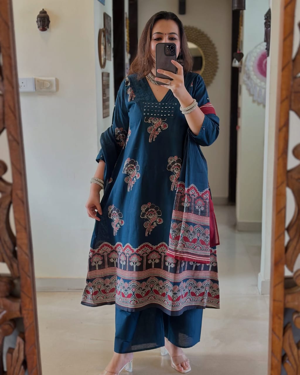 HEVAY DIMOND COTTON FABRIC NECK EMBROIDERY WORK AND PLITES ON YOKE🍃🍁💖(PFAB111) 01