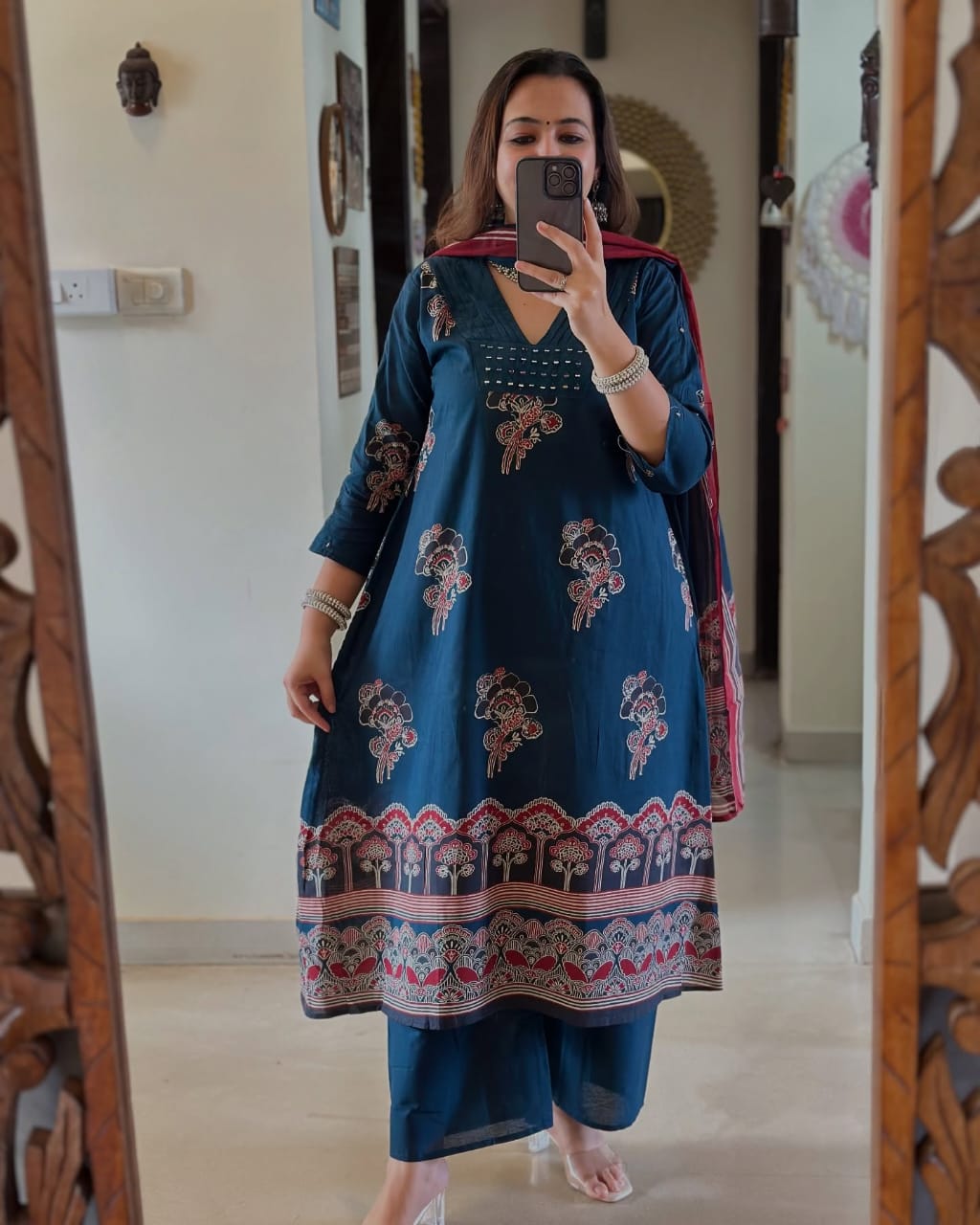 HEVAY DIMOND COTTON FABRIC NECK EMBROIDERY WORK AND PLITES ON YOKE🍃🍁💖(PFAB111) 01