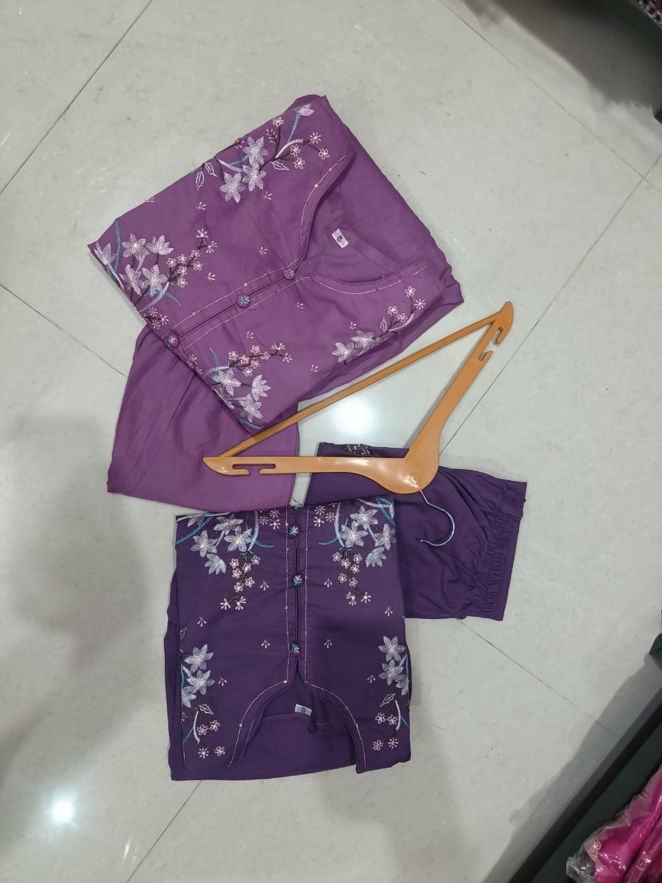 look classy and elegant with our new pure cotton collared kurta pant set(PFAB1146)