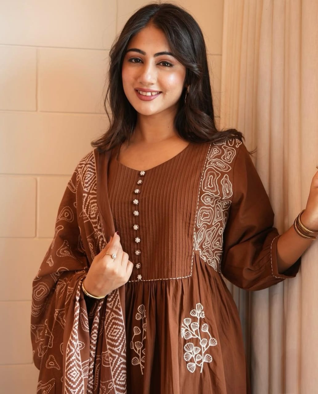 The perfect of traditional wear(PFAB1475)