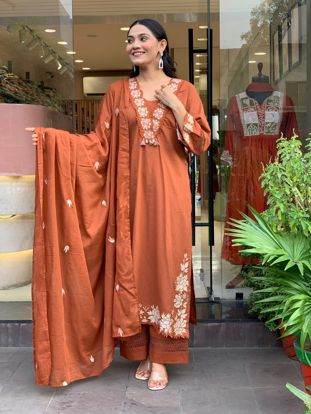 🌹🌹Pure fine Cotton fabric  Kurti with Pant with cotton 100-100 Dupatta🌹🌹 (PFAB1606)