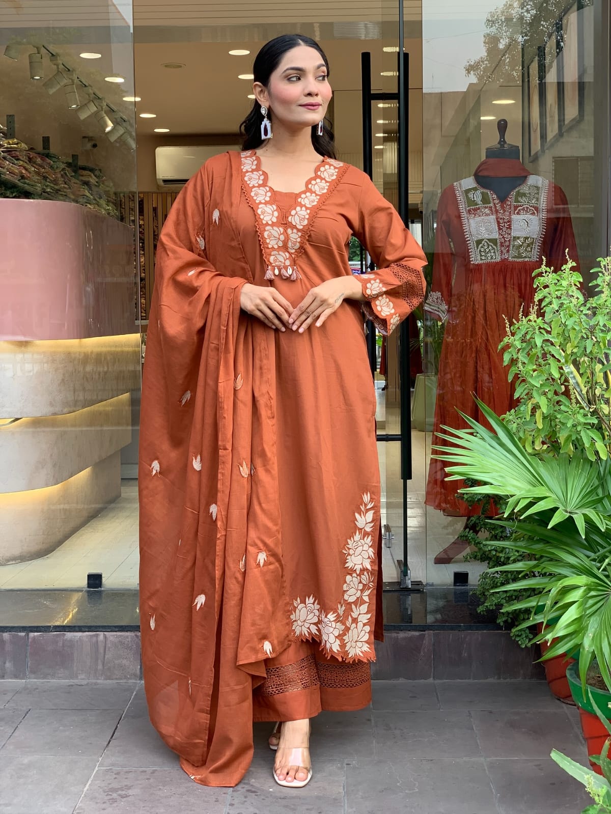 🌹🌹Pure fine Cotton fabric  Kurti with Pant with cotton 100-100 Dupatta🌹🌹 (PFAB1606)