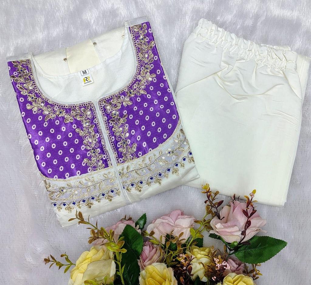 Featuring beautiful Heavy Set which is beautifully decorated Embroidered🪡and work.  (RRRD08)
